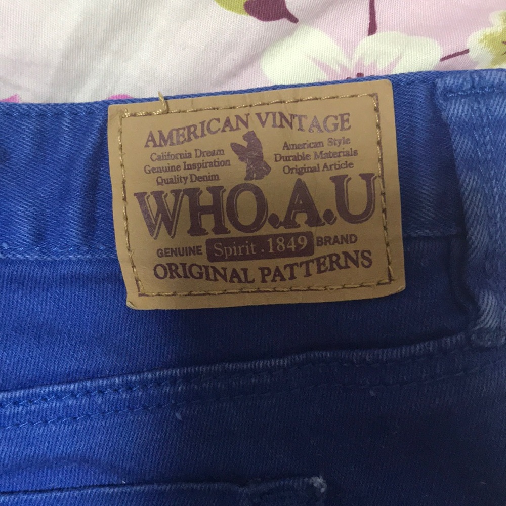 Shorts - Picture 3 of 8
